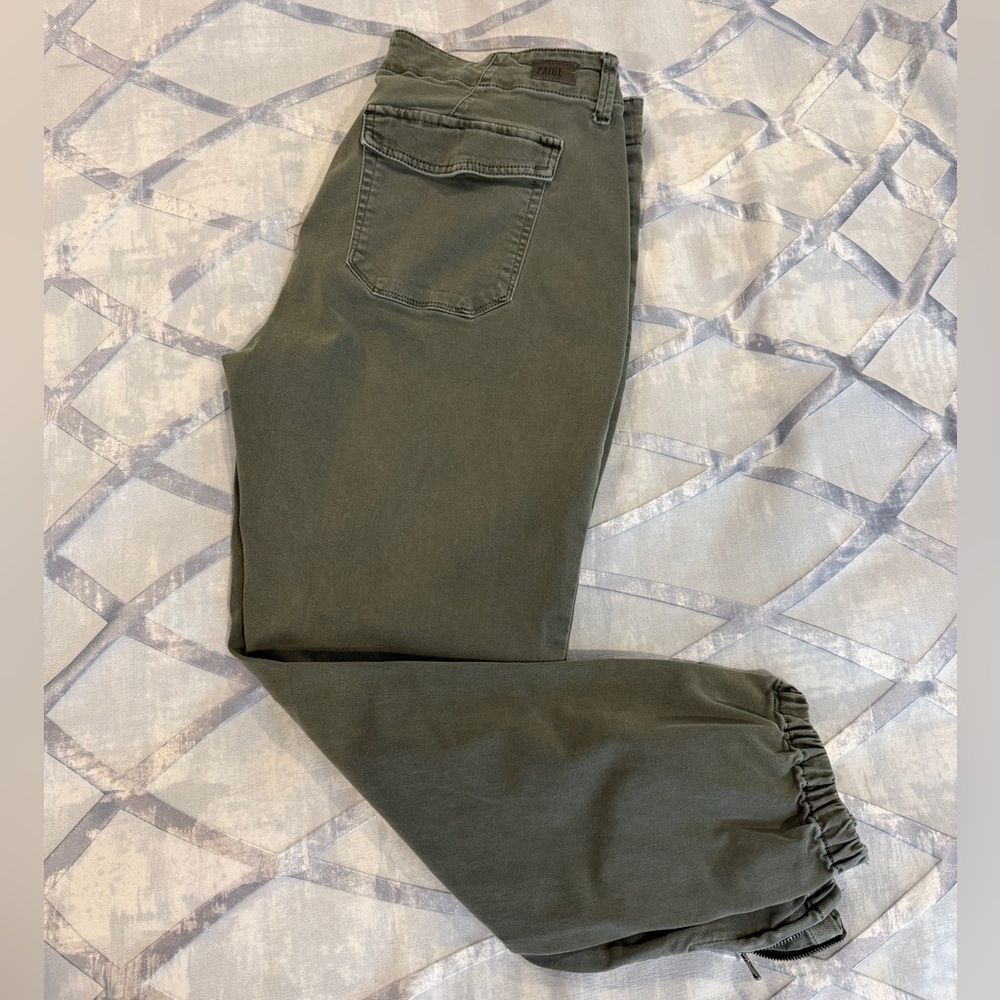 Paige Mayslie Jogger Chino Pants.  Size 32. Green. EUC